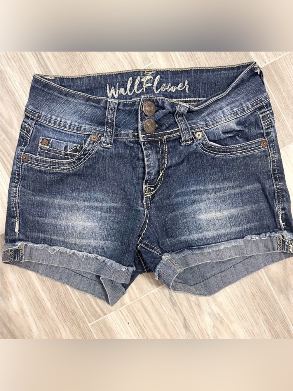 WALLFLOWER Stretchy Jean Shorts